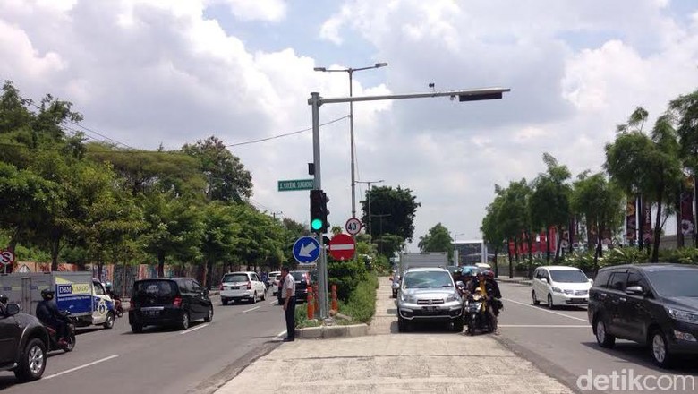 Imbauan Safety Ridding di Surabaya akan Diganti Lagu Perjuangan Imbauan Safety Ridding di Surabaya akan Diganti Lagu Perjuangan