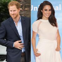 <i>Muach!</i> Pangeran Harry Kecup Mesra Meghan Markle