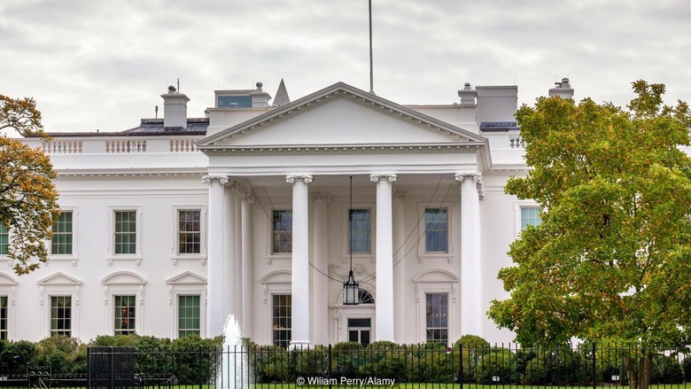 Seorang Penyusup Membawa Ransel Ditangkap di Gedung Putih