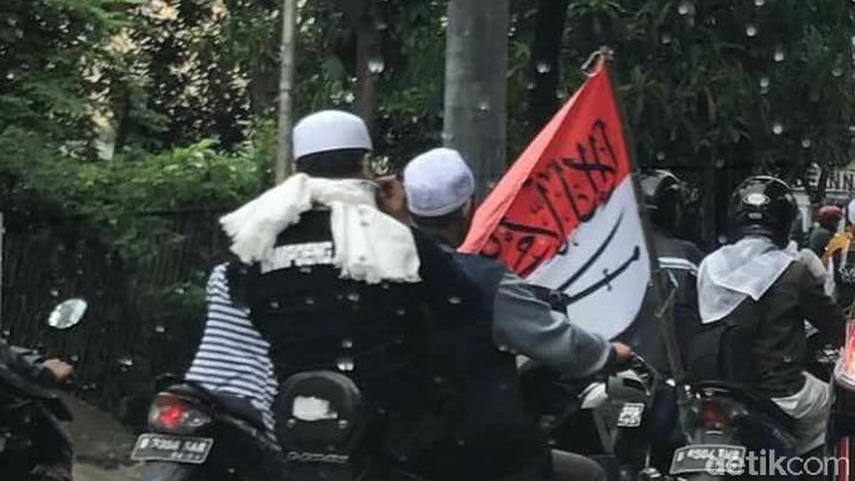 Syarat Sebuah Bendera dan Aturan Larangannya Syarat Sebuah Bendera dan Aturan Larangannya