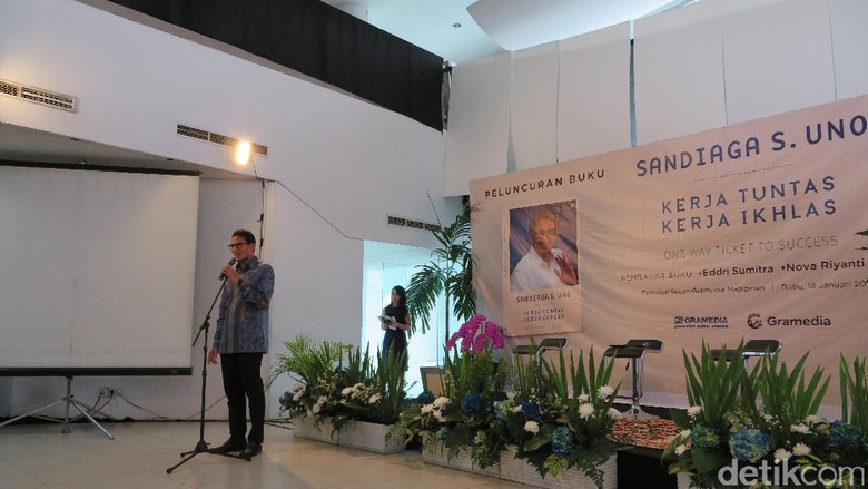 Ingin Beri Inspirasi, Sandiaga Luncurkan Buku Kisah Menuju Sukses Ingin Beri Inspirasi, Sandiaga Luncurkan Buku Kisah Menuju Sukses