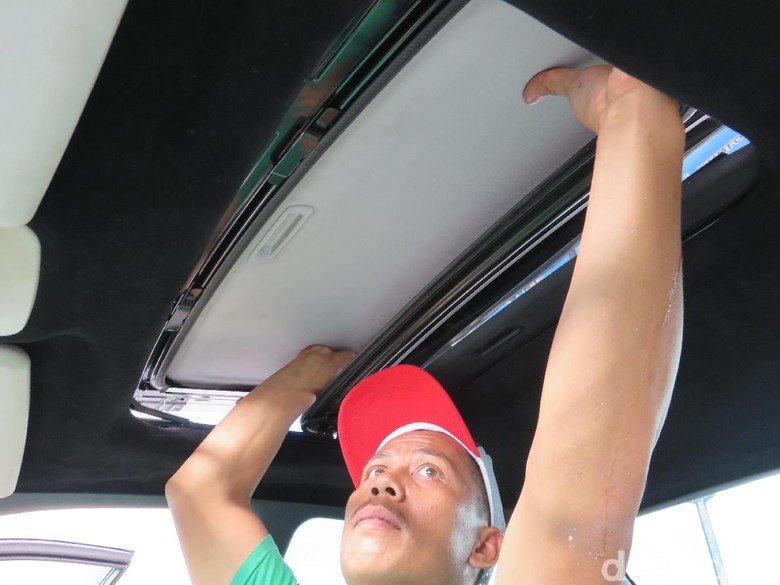 Ini Bedanya Pasang Sunroof di Mobil Asia dan Mobil Eropa Ini Bedanya Pasang Sunroof di Mobil Asia dan Mobil Eropa