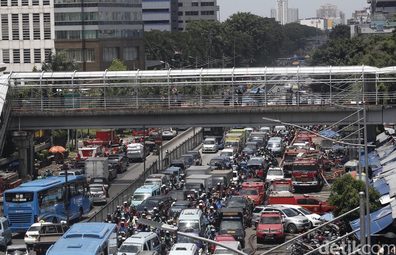 3 Alasan Utama Motor Lebih Seksi dari Transportasi Umum 3 Alasan Utama Motor Lebih Seksi dari Transportasi Umum