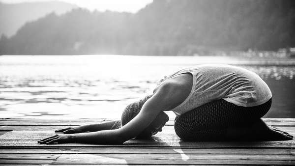 Lakukan Pose Yoga Saat Hamil, Wanita Ini Alami Gangguan Penglihatan Lakukan Pose Yoga Saat Hamil, Wanita Ini Alami Gangguan Penglihatan