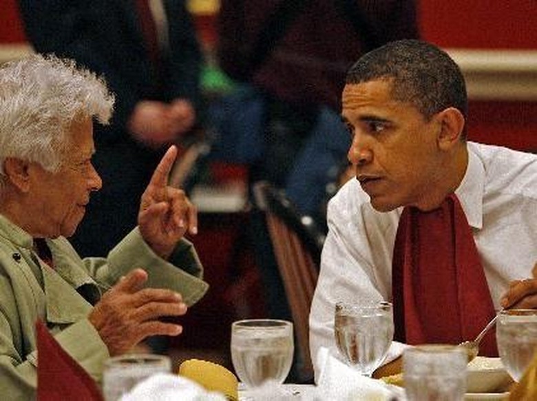 Di ARMA, Obama Cicipi Jajanan Khas Bali Laklak dan Es Kelapa