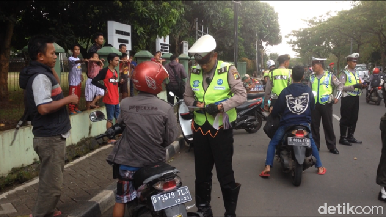 STNK Kendaraan Mati, Siap-siap Kena Razia, Bisa Didatangi ke Rumah STNK Kendaraan Mati, Siap-siap Kena Razia, Bisa Didatangi ke Rumah