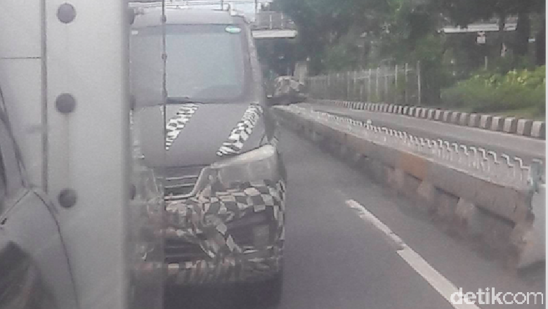 Ciluk Ba! Mobil MPV Misterius Itu Datang Lagi di Jalanan Jakarta Ciluk Ba! Mobil MPV Misterius Itu Datang Lagi di Jalanan Jakarta