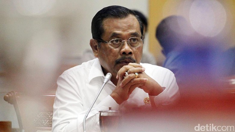 Jaksa Agung: Penonaktifan Ahok Bukan Bergantung Tuntutan, tapi Vonis Jaksa Agung: Penonaktifan Ahok Bukan Bergantung Tuntutan, tapi Vonis
