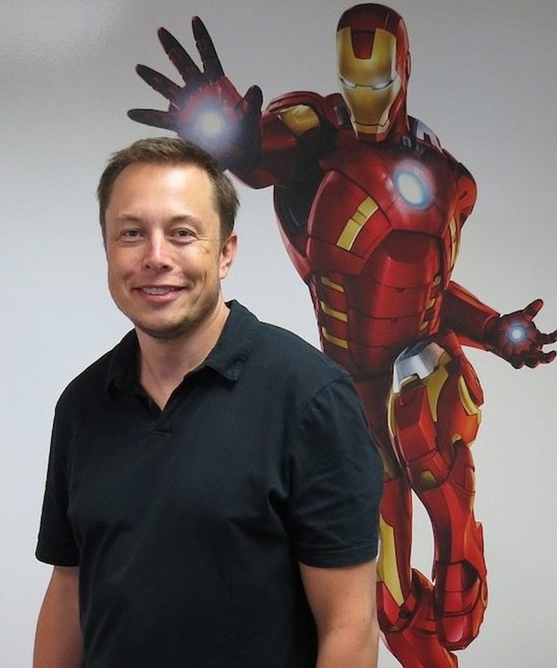 Hadiah Mobil untuk Iron Man Versi Dunia Nyata Hadiah Mobil untuk Iron Man Versi Dunia Nyata