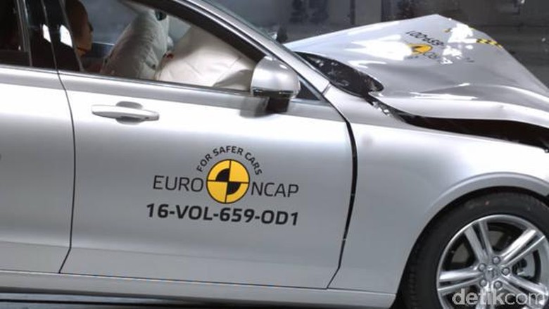 2 Model Volvo Ini Merajai Crash Test 2 Model Volvo Ini Merajai Crash Test
