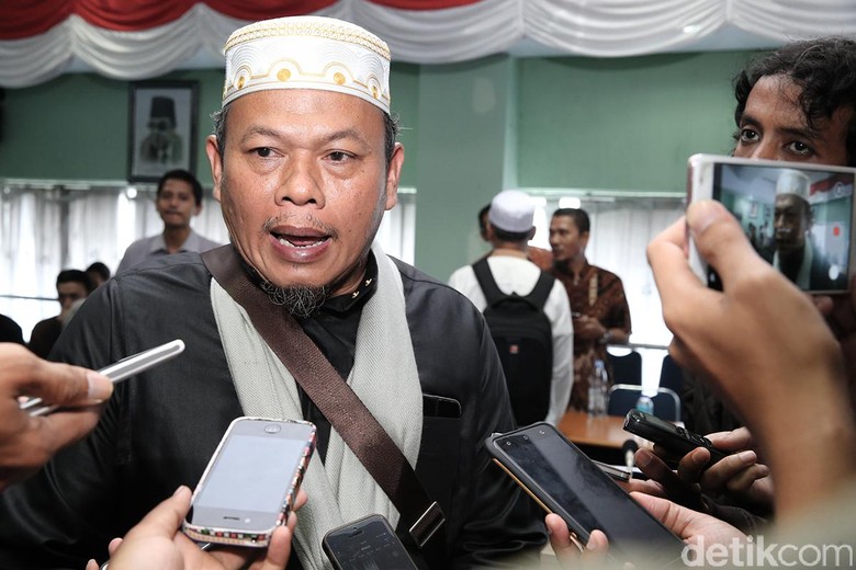 GNPF: Kalau Ahok Ditangguhkan, Al-Khaththath Juga Punya Hak Sama GNPF: Kalau Ahok Ditangguhkan, Al-Khaththath Juga Punya Hak Sama