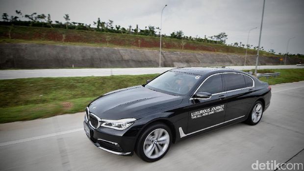 BMW Seri 7