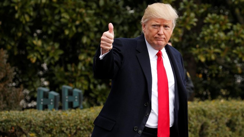 Media Rusia Sebut Trump Jauh Lebih Berbahaya dari Kim Jong-Un Media Rusia Sebut Trump Jauh Lebih Berbahaya dari Kim Jong-Un