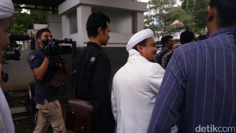 Habib Rizieq dan Bachtiar Nasir Sambangi Rumah Dinas Wiranto