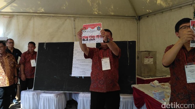 Ahok Unggul di TPS Tempat Mencoblos Ahok Unggul di TPS Tempat Mencoblos