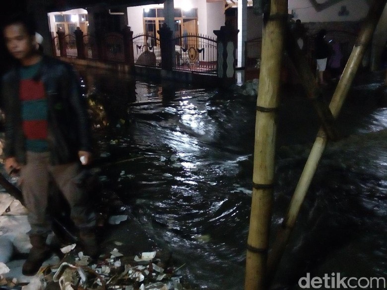 Hilang 11 Hari, Jasad Korban Banjir di Garut Ditemukan Tanpa Kepala