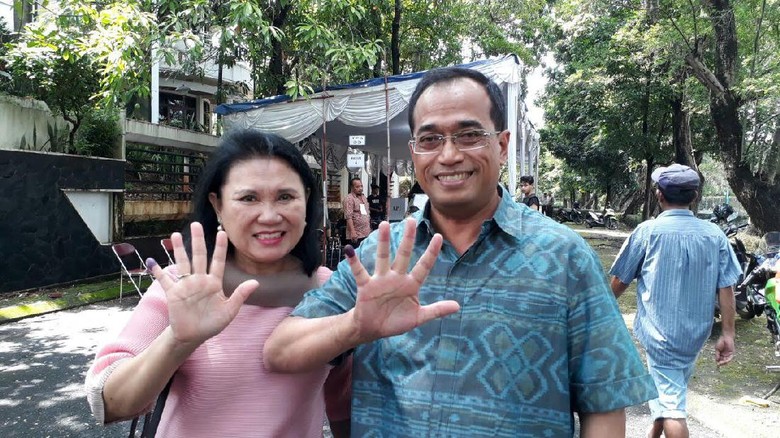 Menhub: Proyek LRT Jabodebek Selesai 40% hingga Akhir Tahun Menhub: Proyek LRT Jabodebek Selesai 40% hingga Akhir Tahun