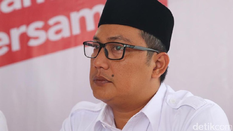 Timses Anies Laporkan Kontrak Palsu Syariat Islam ke Bawaslu DKI Timses Anies Laporkan Kontrak Palsu Syariat Islam ke Bawaslu DKI