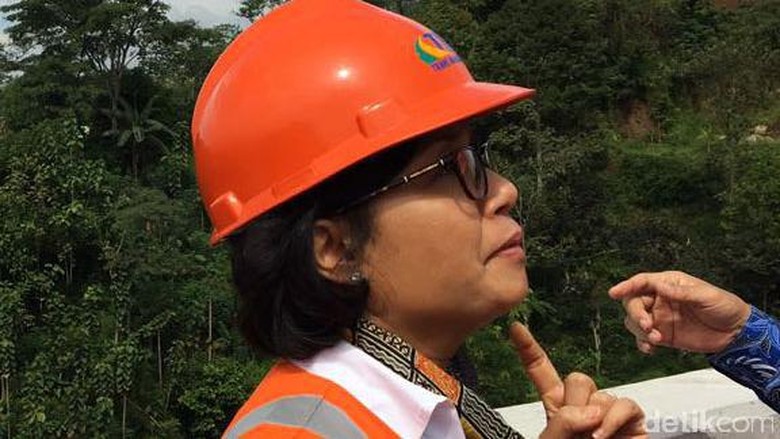 Tumben Menkeu Blusukan ke Jalan Tol, Ini Kata Sri Mulyani Tumben Menkeu Blusukan ke Jalan Tol, Ini Kata Sri Mulyani