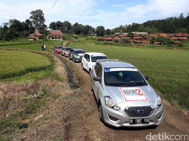 Mobil LCGC Jadi Taksi Online, Bakal Lebih Menguntungkan Mobil LCGC Jadi Taksi Online, Bakal Lebih Menguntungkan