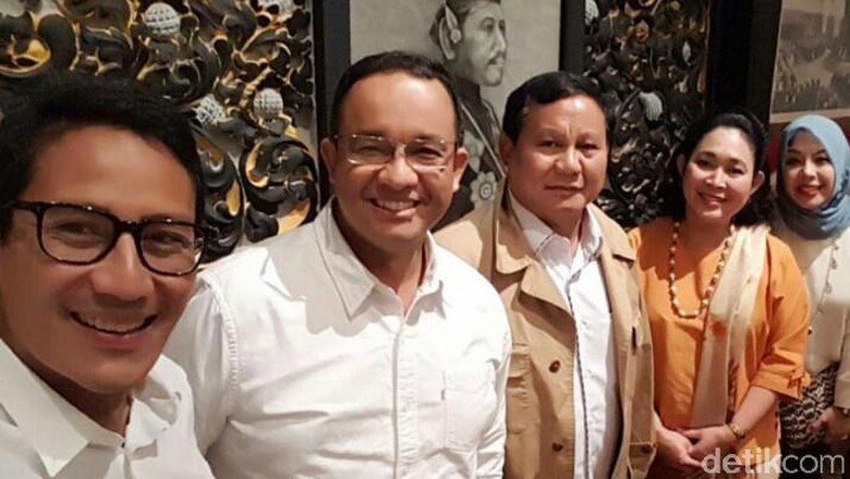 Nostalgia Prabowo dan Titiek Soeharto di Tengah Pilgub DKI Nostalgia Prabowo dan Titiek Soeharto di Tengah Pilgub DKI