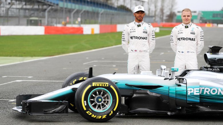 Kalau Berpikir Tak Bisa Kalahkan Hamilton, Bottas Akan Tinggal di Rumah Saja Kalau Berpikir Tak Bisa Kalahkan Hamilton, Bottas Akan Tinggal di Rumah Saja