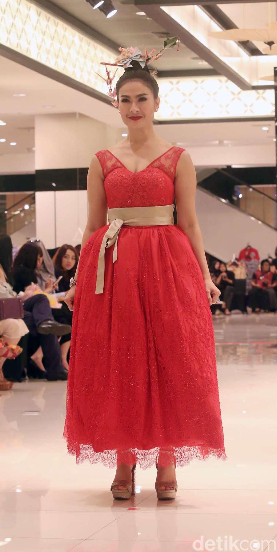 Vicky Shu Hingga Iis Dahlia Saat Jadi Model Vicky Shu Hingga Iis Dahlia Saat Jadi Model