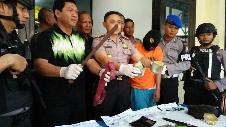 Pelempar Bondet ke Polisi Mojokerto Terkenal Sadis Pelempar Bondet ke Polisi Mojokerto Terkenal Sadis
