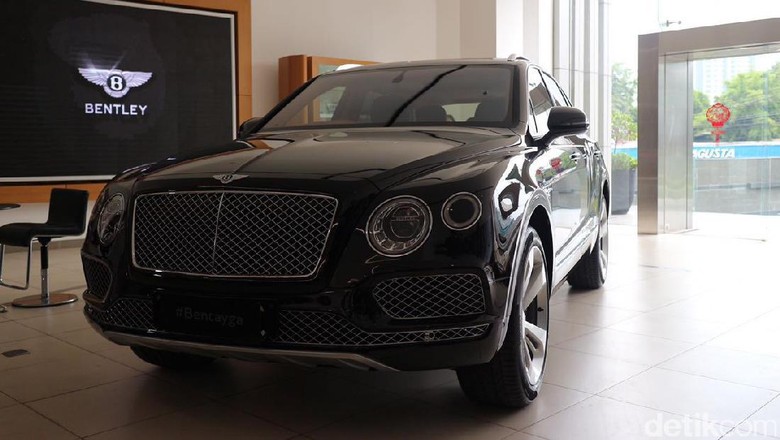 SUV Pertama Bentley Mengaspal di Jakarta SUV Pertama Bentley Mengaspal di Jakarta