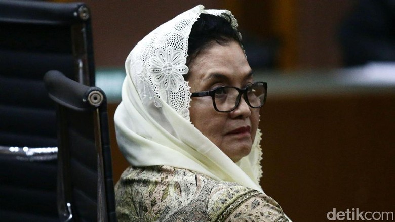 Siti Fadilah Debat dengan Saksi, dari Perkenalan hingga Investasi Siti Fadilah Debat dengan Saksi, dari Perkenalan hingga Investasi