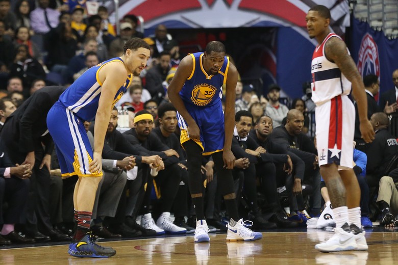 Kevin Durant Cedera Lutut, Akan Absen Tanpa Batas Waktu Kevin Durant Cedera Lutut, Akan Absen Tanpa Batas Waktu