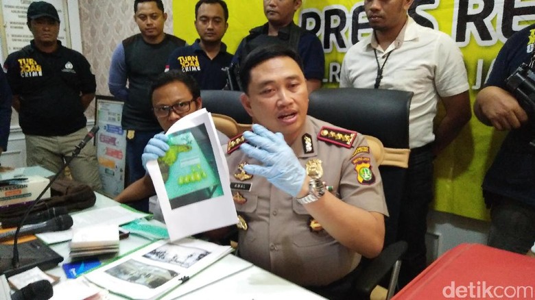 Polisi Temukan Sabu di Jenazah yang Ditemukan di Kolong Tol Kapuk Polisi Temukan Sabu di Jenazah yang Ditemukan di Kolong Tol Kapuk
