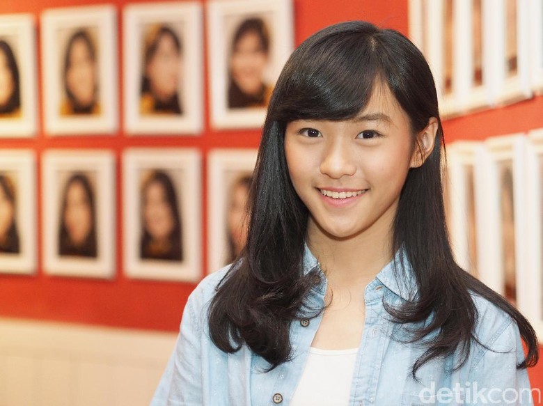 Celine JKT48 Lebih Suka Dikasih Surat daripada Hadiah Celine JKT48 Lebih Suka Dikasih Surat daripada Hadiah