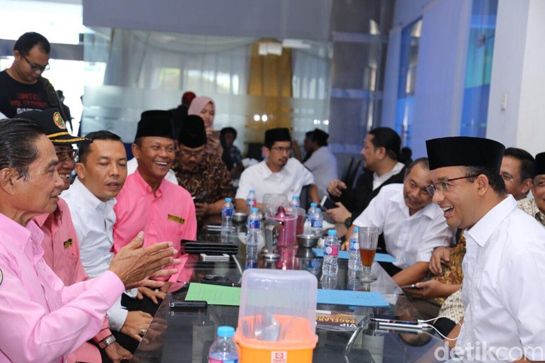 Anies Promosi ke Pengusaha Warteg: OK OCE Tumbuhkan Wirausaha