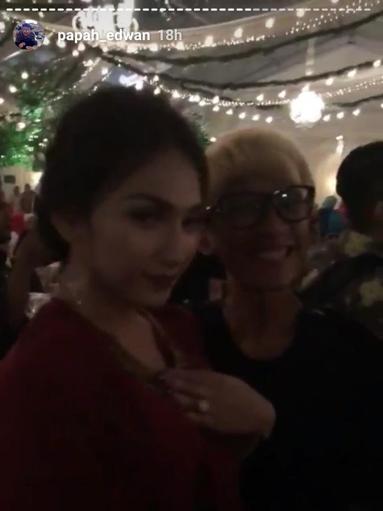 Dena Rachman Tanya Soal Kabar Ceraikan Evelyn, Aming: Ada Deh! Dena Rachman Tanya Soal Kabar Ceraikan Evelyn, Aming: Ada Deh!