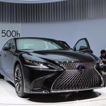 Lexus Andalkan 2 Mobil Baru, Modelnya Masih Rahasia Lexus Andalkan 2 Mobil Baru, Modelnya Masih Rahasia