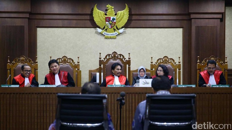 Hakim Larang Sidang e-KTP Disiarkan Live, KPI: Ini Bukan Orde Baru Hakim Larang Sidang e-KTP Disiarkan Live, KPI: Ini Bukan Orde Baru
