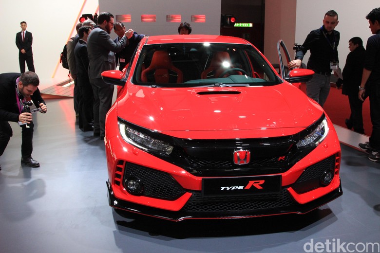Hot Hatch Honda Civic Type R Tampil Menggoda Hot Hatch Honda Civic Type R Tampil Menggoda