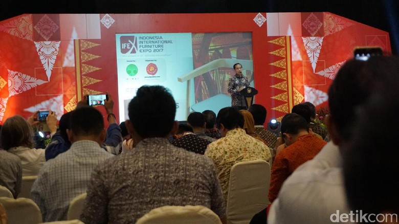 Buka Pameran Furnitur, Jokowi: Ekspor Harus Kita Dorong Buka Pameran Furnitur, Jokowi: Ekspor Harus Kita Dorong