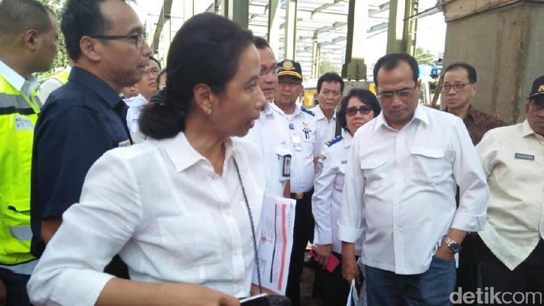 Ada Kereta, Rini Soemarno: Manggarai-Bandara Soekarno Hatta Cuma 54 Menit Ada Kereta, Rini Soemarno: Manggarai-Bandara Soekarno Hatta Cuma 54 Menit