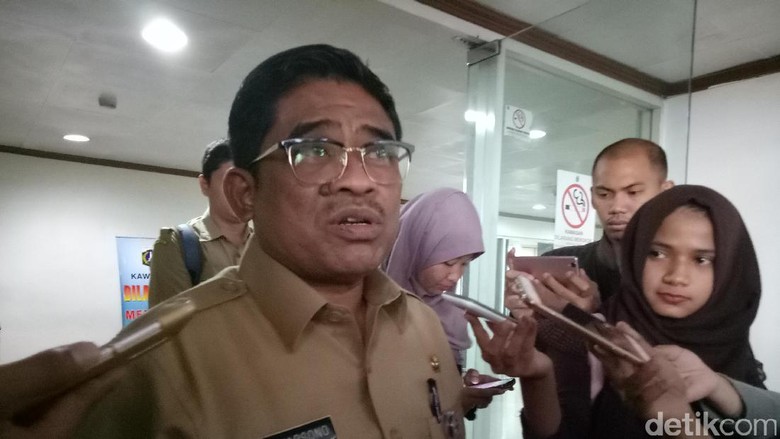 Diprotes ACTA, Sumarsono Ungkap Alasan Copot Spanduk Provokatif Diprotes ACTA, Sumarsono Ungkap Alasan Copot Spanduk Provokatif