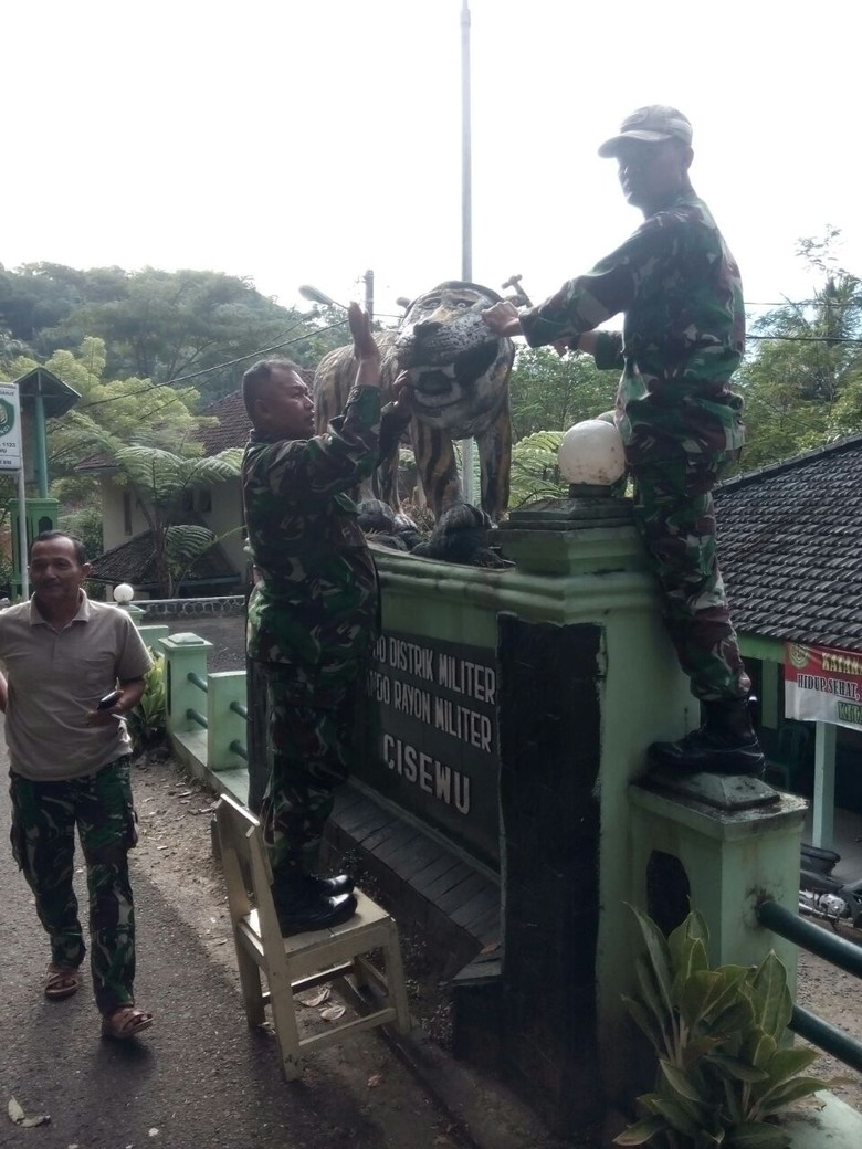 Banyak Seniman Antre Buat Patung Pengganti Patung Macan Lucu Banyak Seniman Antre Buat Patung Pengganti Patung Macan Lucu