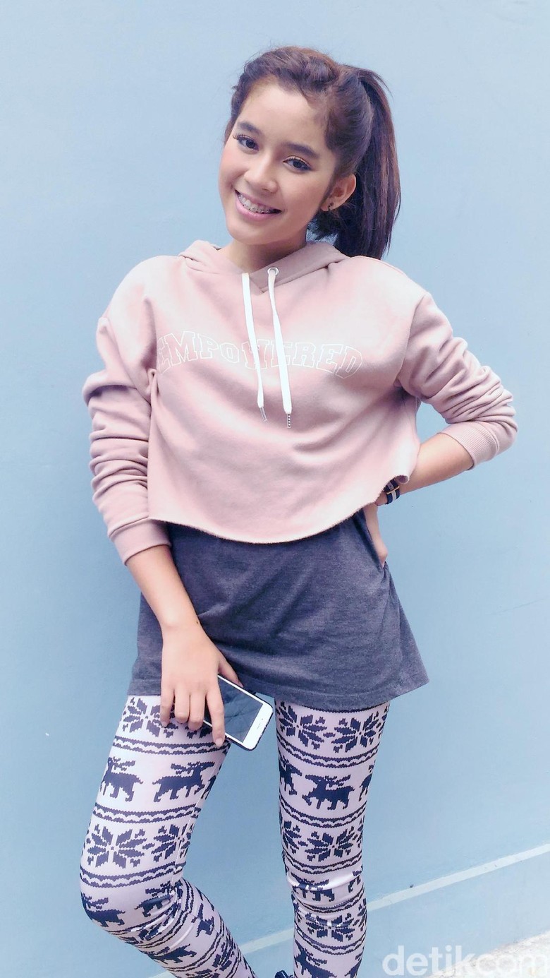 Banting Setir Jadi DJ, Fay Nabila Tidak Mau Dipandang Sebelah Mata Banting Setir Jadi DJ, Fay Nabila Tidak Mau Dipandang Sebelah Mata