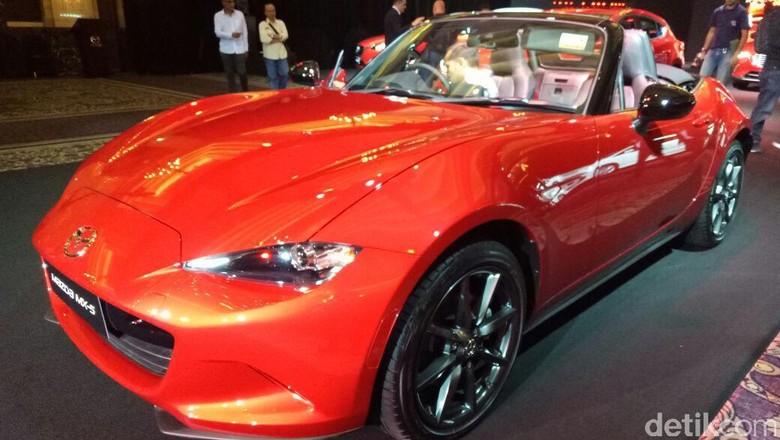 Mazda Pikirkan Bawa Roadster dengan Atap Keras Mazda Pikirkan Bawa Roadster dengan Atap Keras