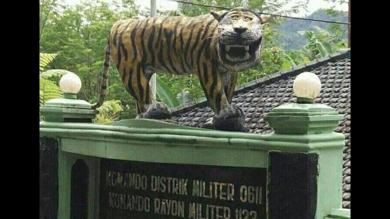 Pengunggah Macan Lucu Cisewu Minta Maaf kepada TNI AD Pengunggah Macan Lucu Cisewu Minta Maaf kepada TNI AD