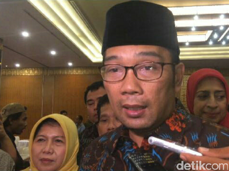 Tak Dilirik Gerindra untuk Pilgub Jabar 2018, Ini Respons Ridwan Kamil Tak Dilirik Gerindra untuk Pilgub Jabar 2018, Ini Respons Ridwan Kamil