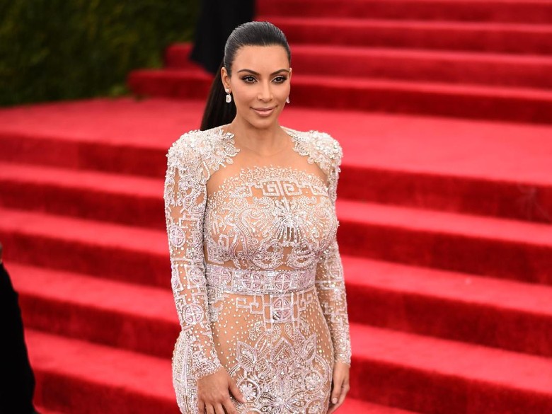 Ingin Punya Anak Lagi, Kim Kardashian Pertimbangkan Ibu Pengganti Ingin Punya Anak Lagi, Kim Kardashian Pertimbangkan Ibu Pengganti