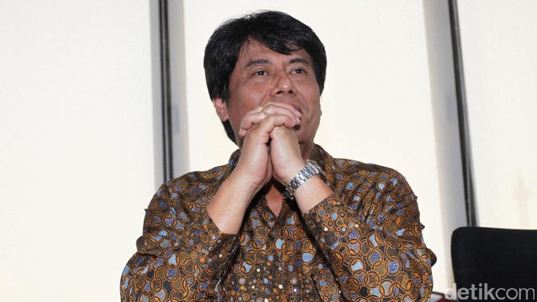Soal Penambahan Direksi, Elia: Kenapa Bikin 6 Kalau Cuma Butuh 3? Soal Penambahan Direksi, Elia: Kenapa Bikin 6 Kalau Cuma Butuh 3?