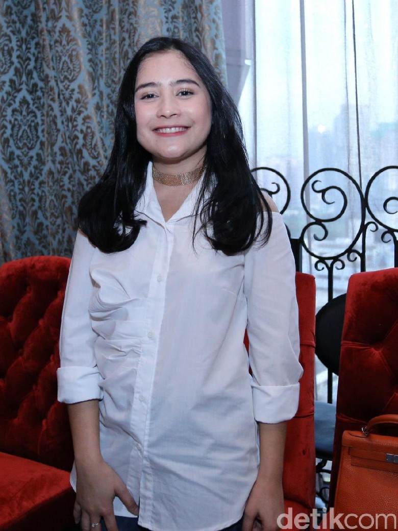 Dipuji Chairul Tanjung Usai Review BMBP, Prilly Latuconsina Melayang Dipuji Chairul Tanjung Usai Review BMBP, Prilly Latuconsina Melayang