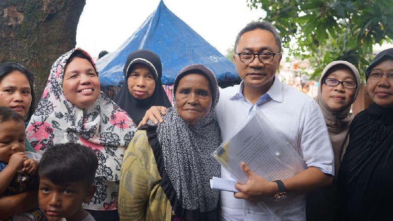 Ketua MPR: Di Negeri Pancasila Tak Boleh Ada yang Kaya Sendirian Ketua MPR: Di Negeri Pancasila Tak Boleh Ada yang Kaya Sendirian